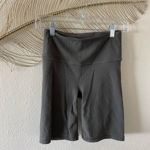 Athleta Ultra High Rise Elation 7” Short